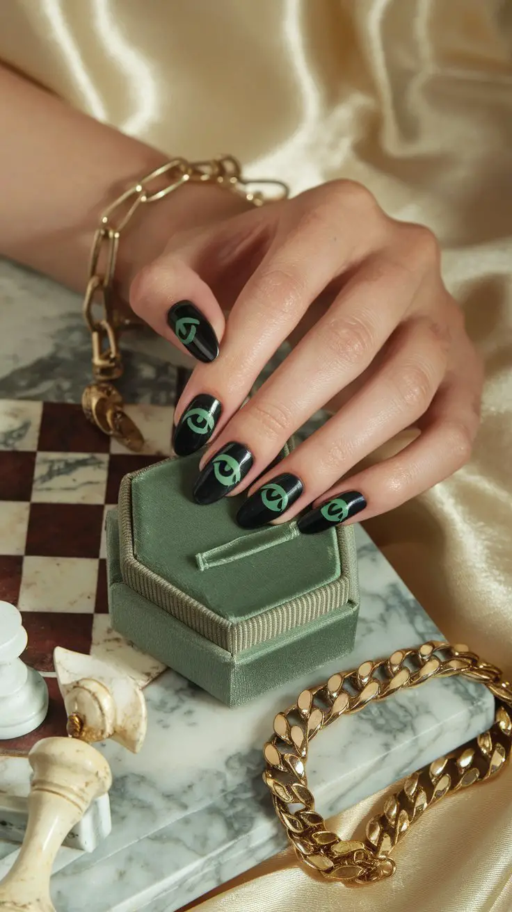 Emerald Green Cat Eye (That Screams Old Money Aesthetic)